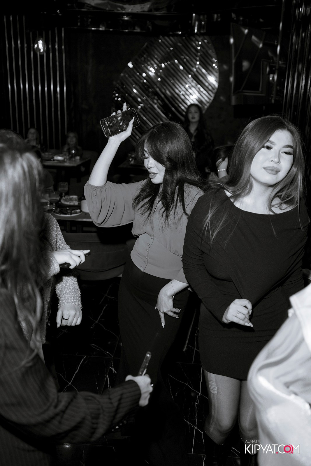 MOOD KARAOKE & TERRACE. КИПЯТКОМ АЛМАТЫ! Фотосъемка мероприятий в Алматы