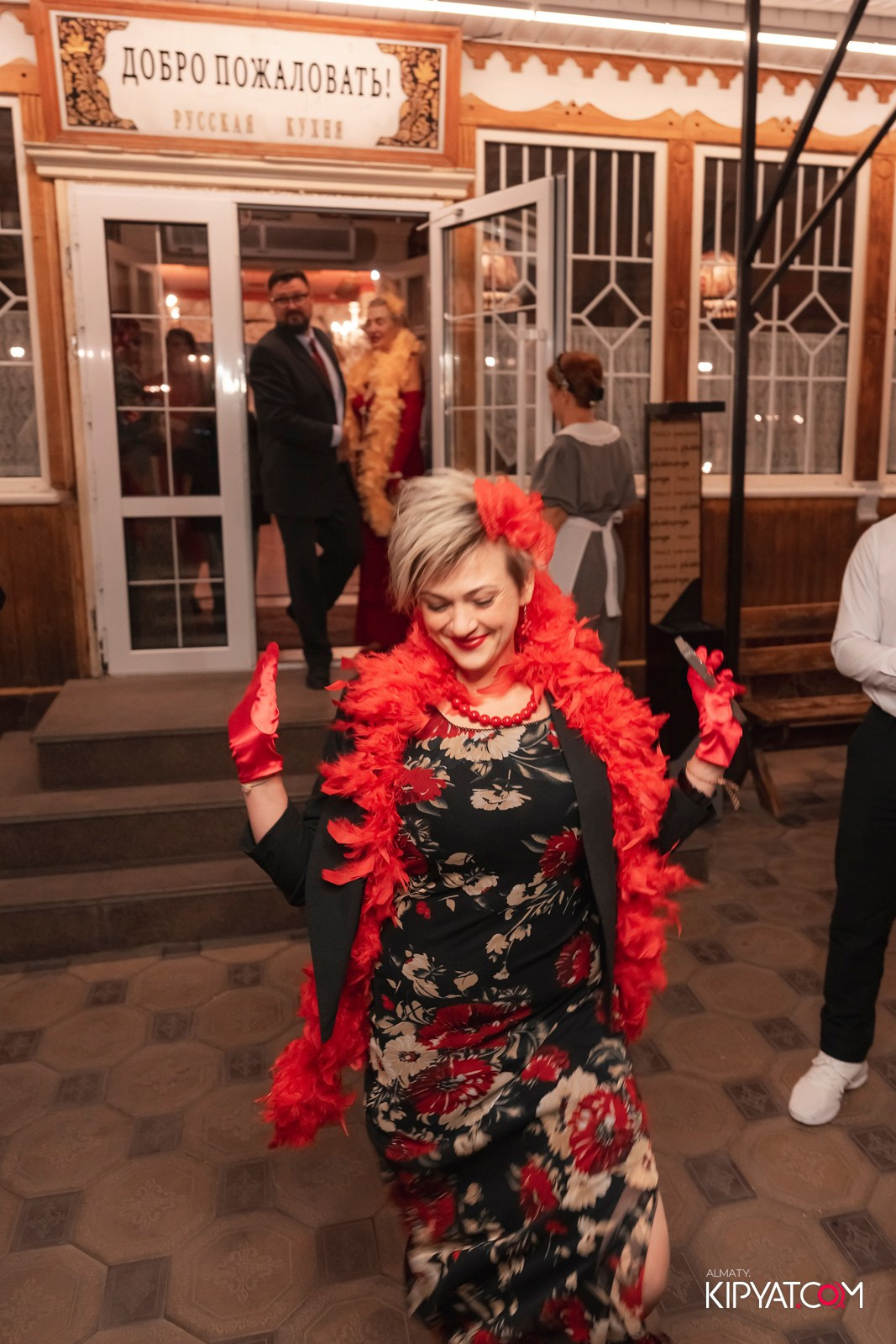 ШУФУТИНОВ ДЕНЬ В РЕСТОРАНЕ МАРЬИНА РОЩА. КИПЯТКОМ АЛМАТЫ!