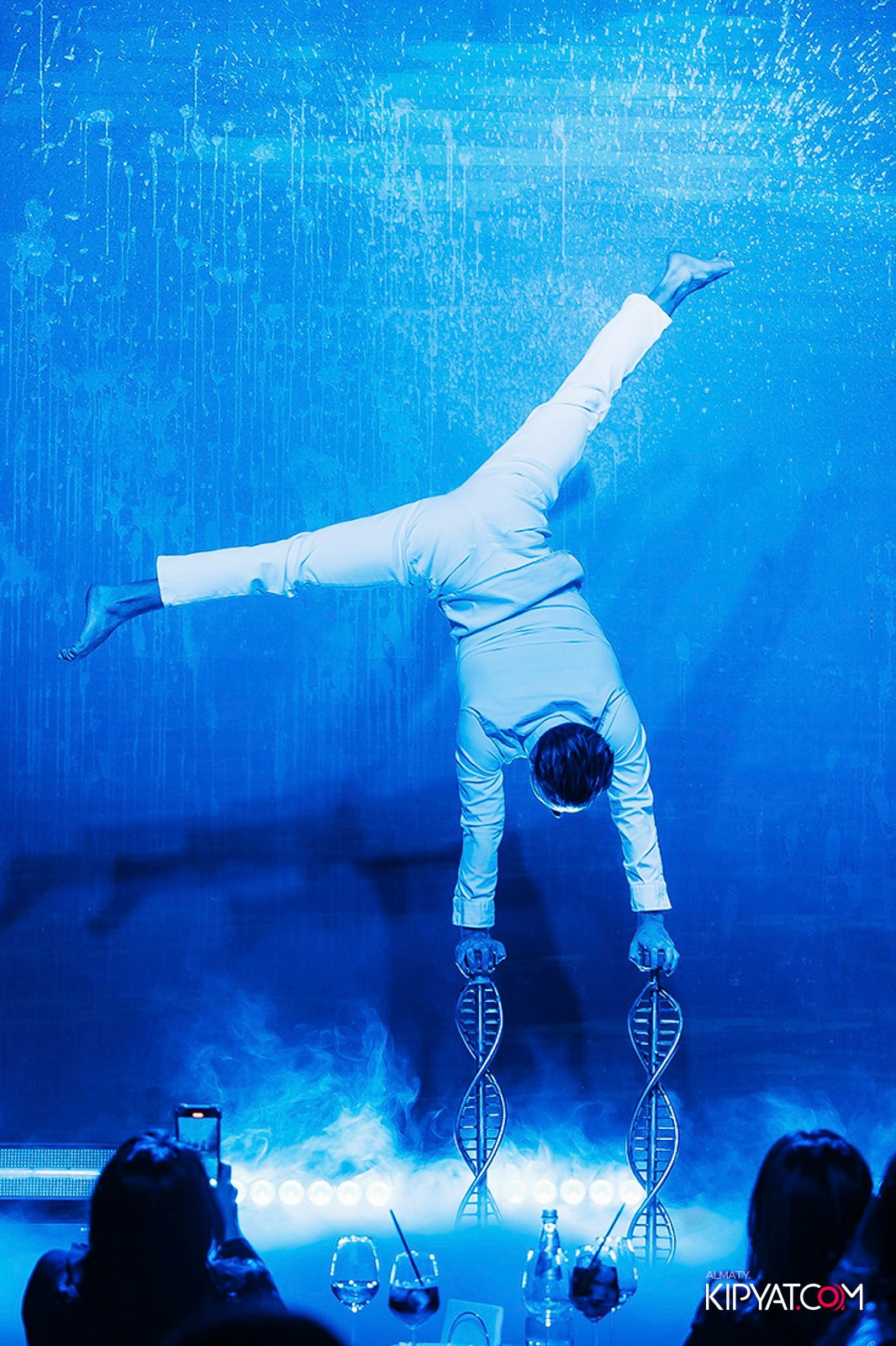 QUEEN. КИПЯТКОМ АЛМАТЫ!