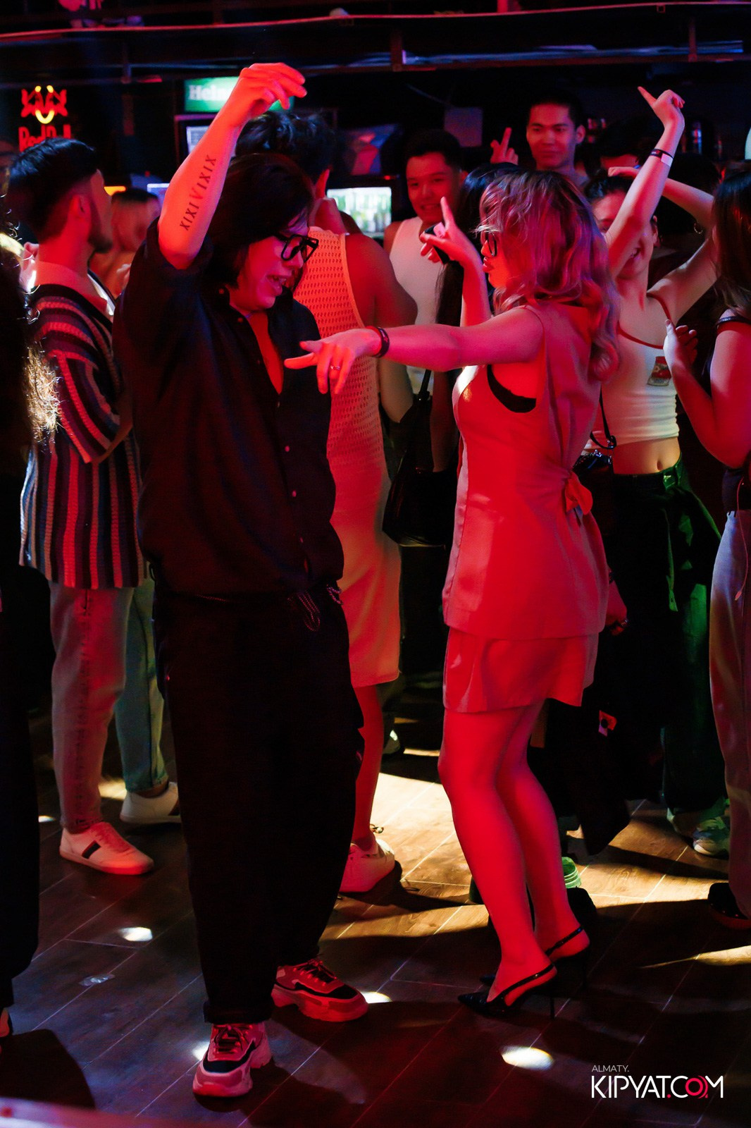 НОЧНОЙ КЛУБ ICON. КИПЯТКОМ АЛМАТЫ!