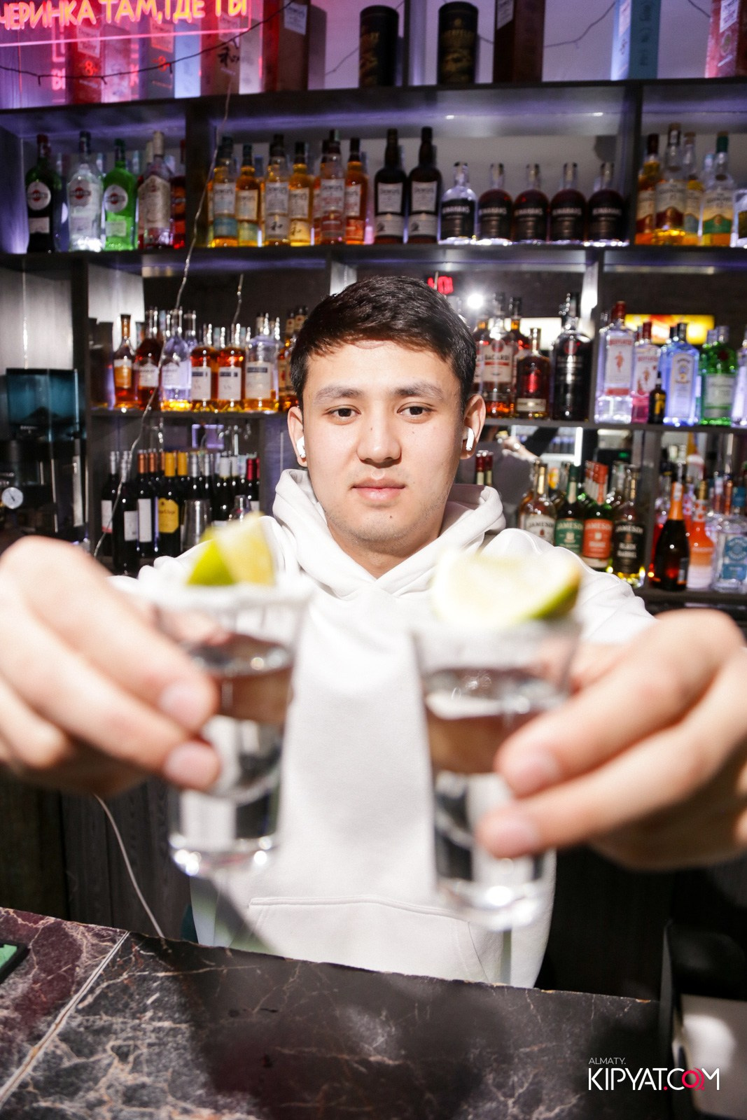 УХО И МЕДВЕДЬ НА ГАГАРИНА. КИПЯТКОМ АЛМАТЫ!