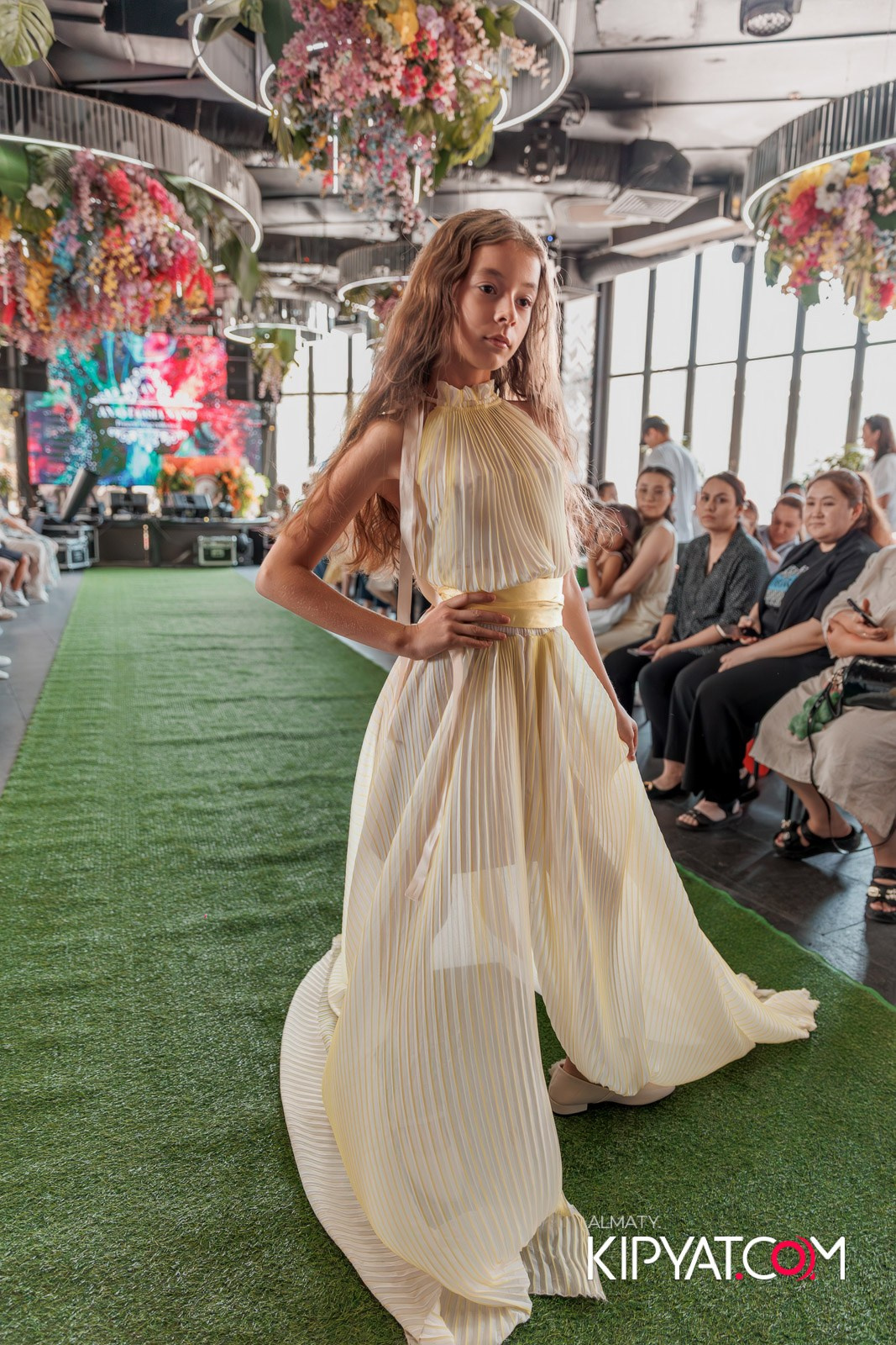 PROM KIDS FASHION SHOW. КИПЯТКОМ АЛМАТЫ!