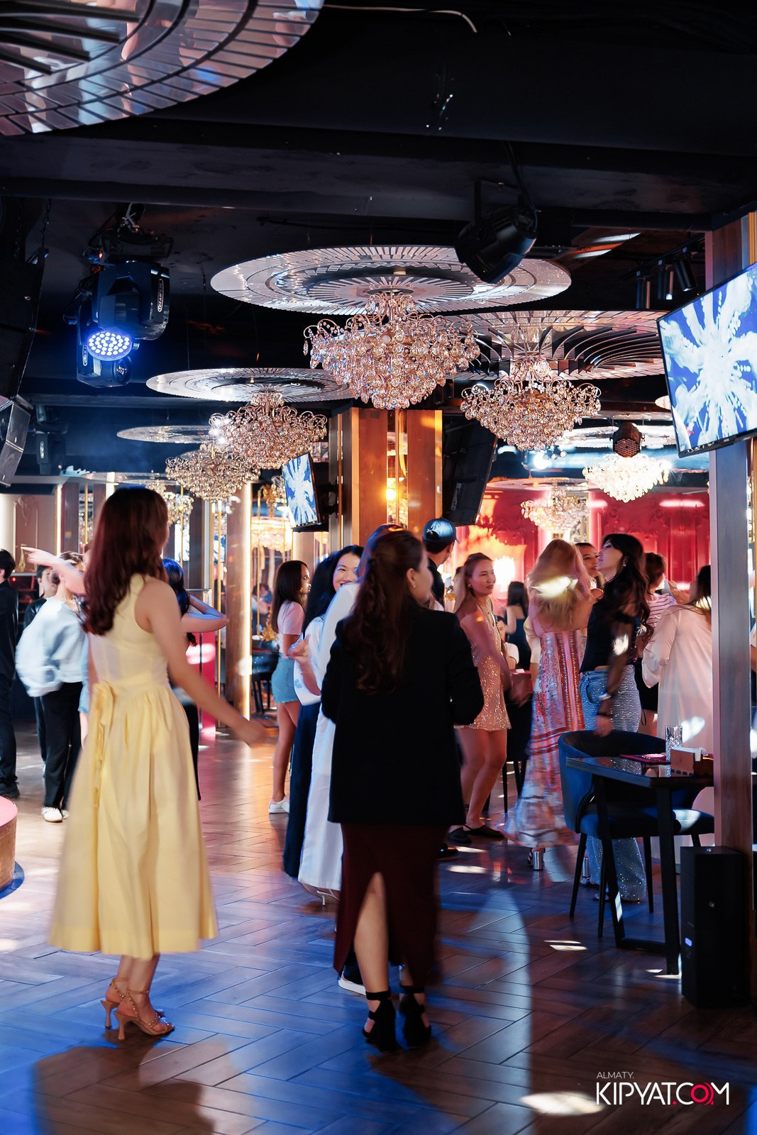 ЗАЯ, НА БИС. КИПЯТКОМ АЛМАТЫ!