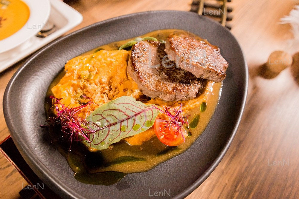 Фото-контент для кафе и ресторанов. AI Фотограф Краснодар: мужские и женские фотосессии, стилизация съемки. Нейро-фотосессии онлайн