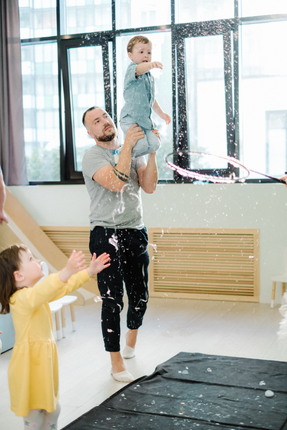 Марку 3 годика. Атмосфера лофт. Свадебный и семейный фотограф в Санкт-Петербурге Светлана Лантратова