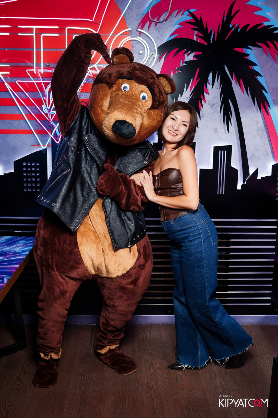 УХО И МЕДВЕДЬ НА ГАГАРИНА. КИПЯТКОМ АЛМАТЫ! Фотосъемка мероприятий в Алматы