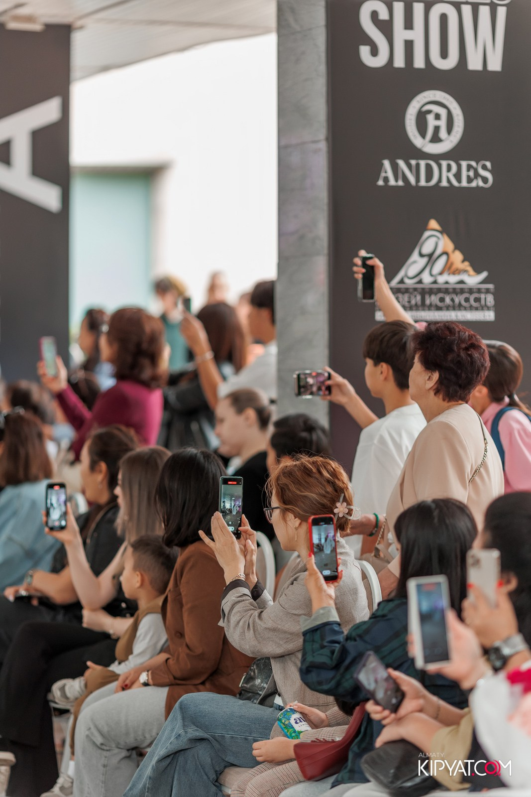 JUNIOR FASHION SHOW. КИПЯТКОМ АЛМАТЫ!