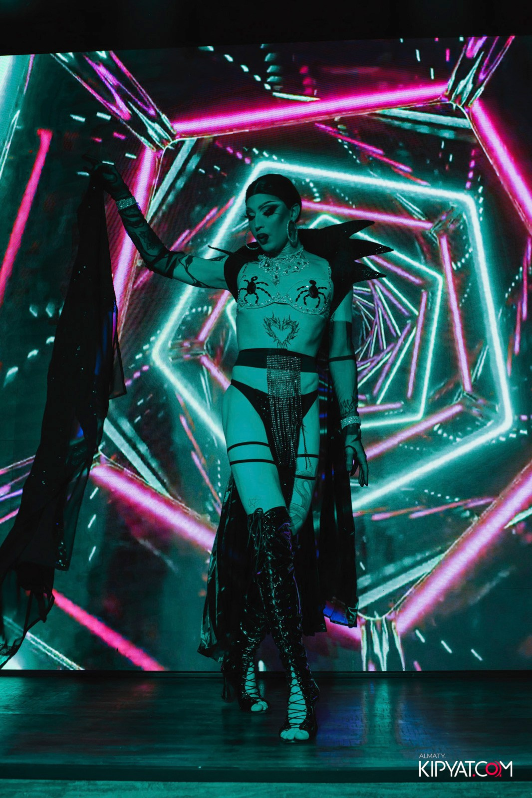 НОЧНОЙ КЛУБ ICON. КИПЯТКОМ АЛМАТЫ!