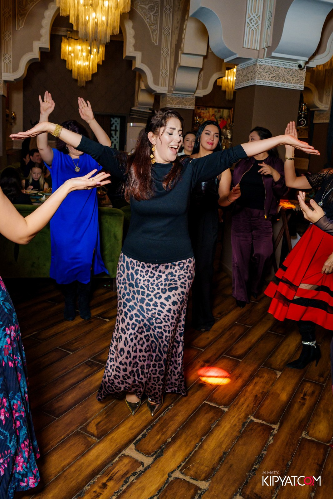 РЕСТОРАН NARSHARAB. КИПЯТКОМ АЛМАТЫ!