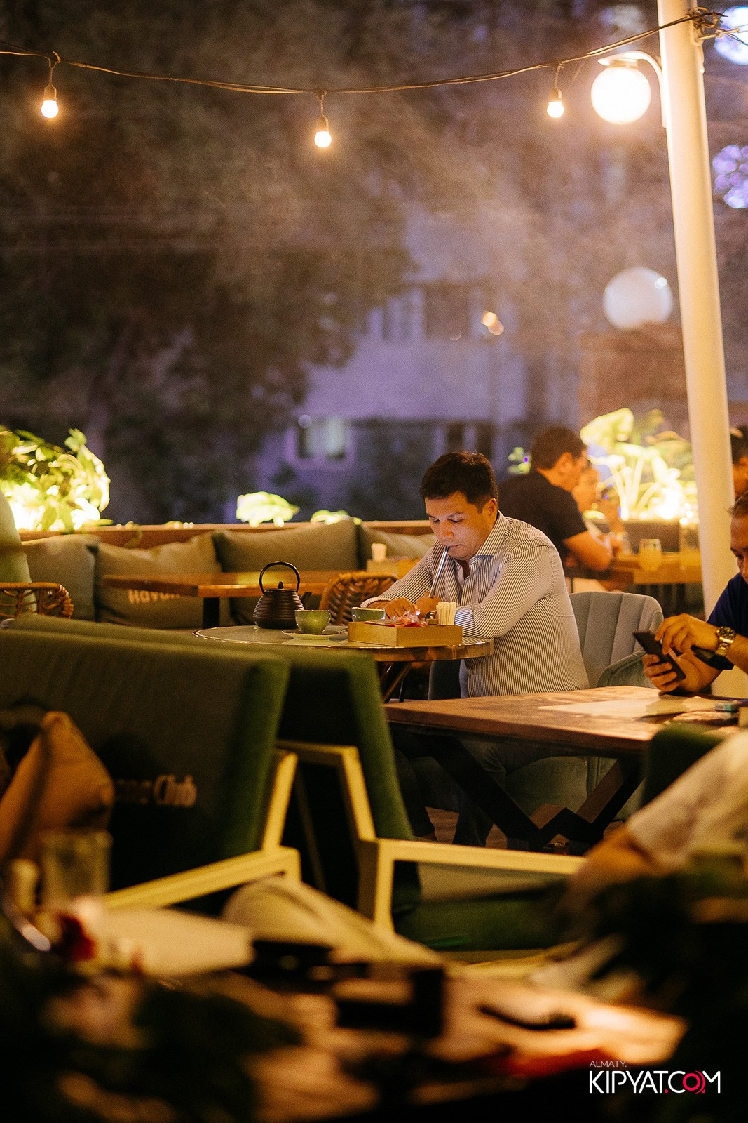 OLOVO НА САТПАЕВА. КИПЯТКОМ АЛМАТЫ! Фотосъемка мероприятий в Алматы