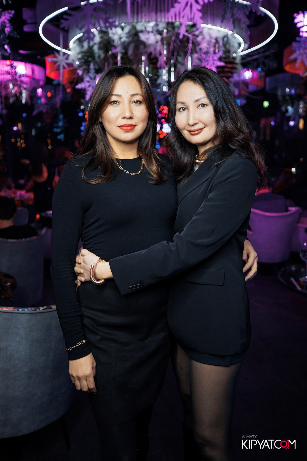 FRIENDS BAR & TERRACE. КИПЯТКОМ АЛМАТЫ!