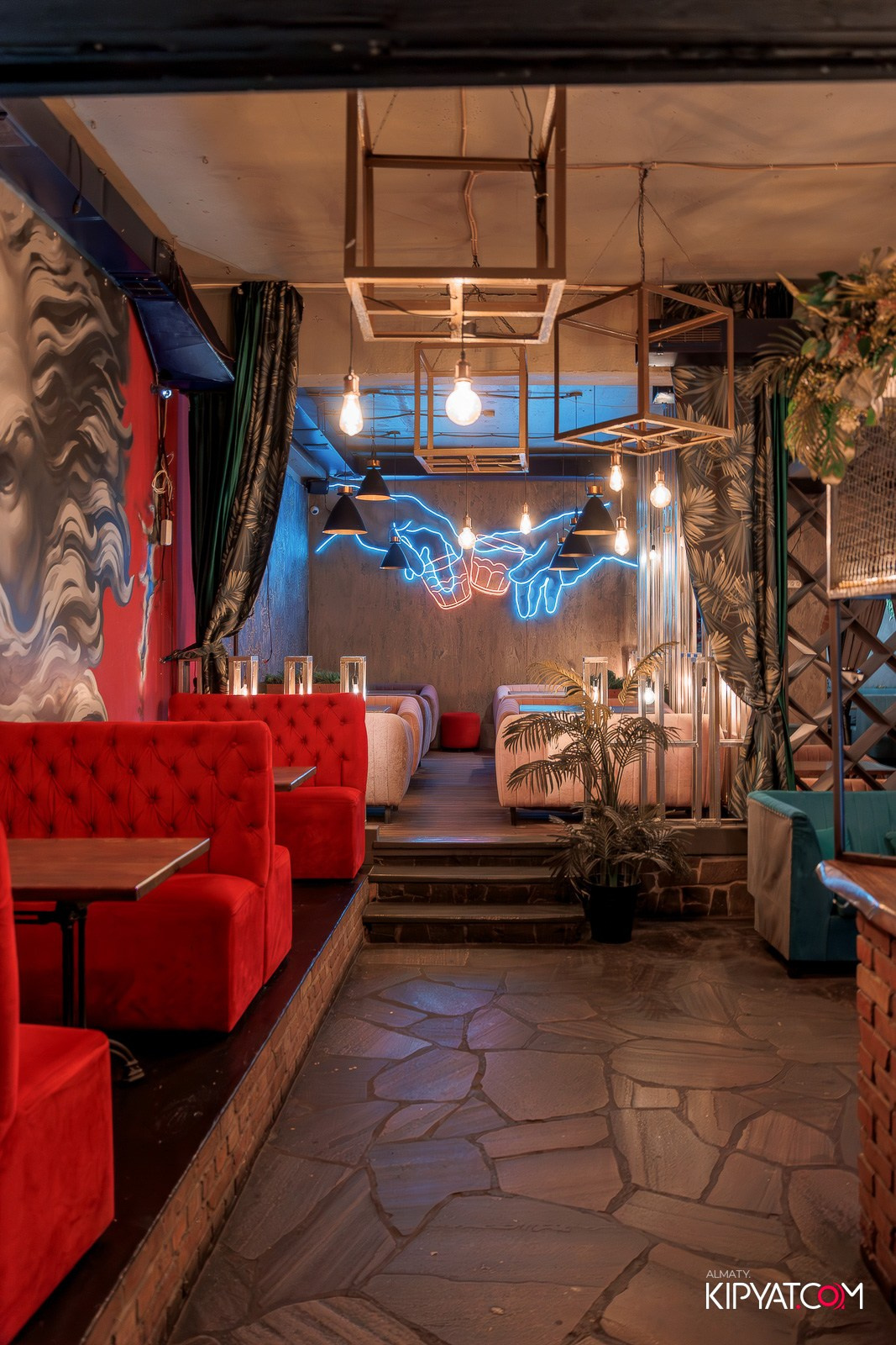 MYKONOS BAR. КИПЯТКОМ АЛМАТЫ!