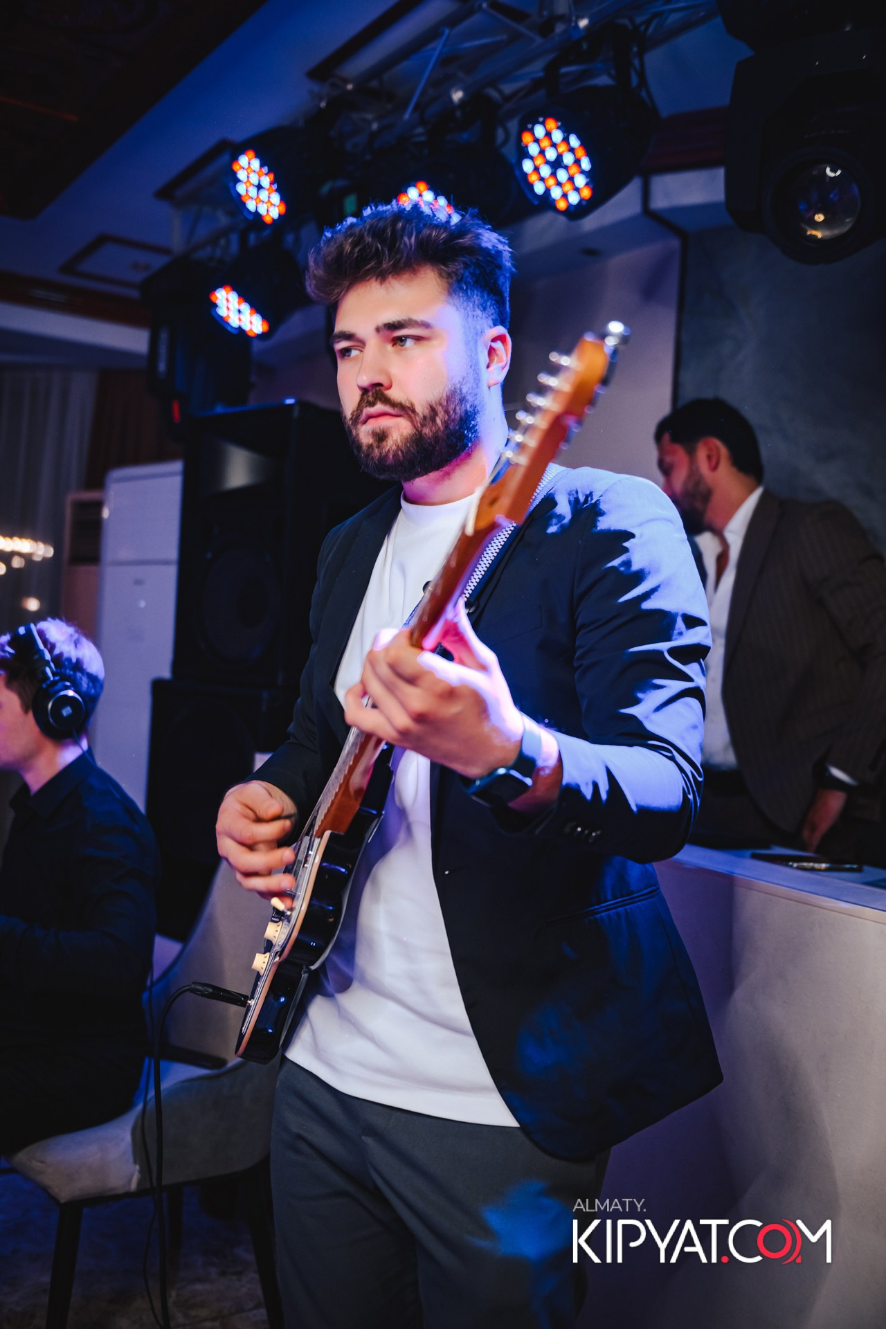 КАФЕ ШАЛКАР-ДИСКО 80-Х. КИПЯТКОМ АЛМАТЫ!