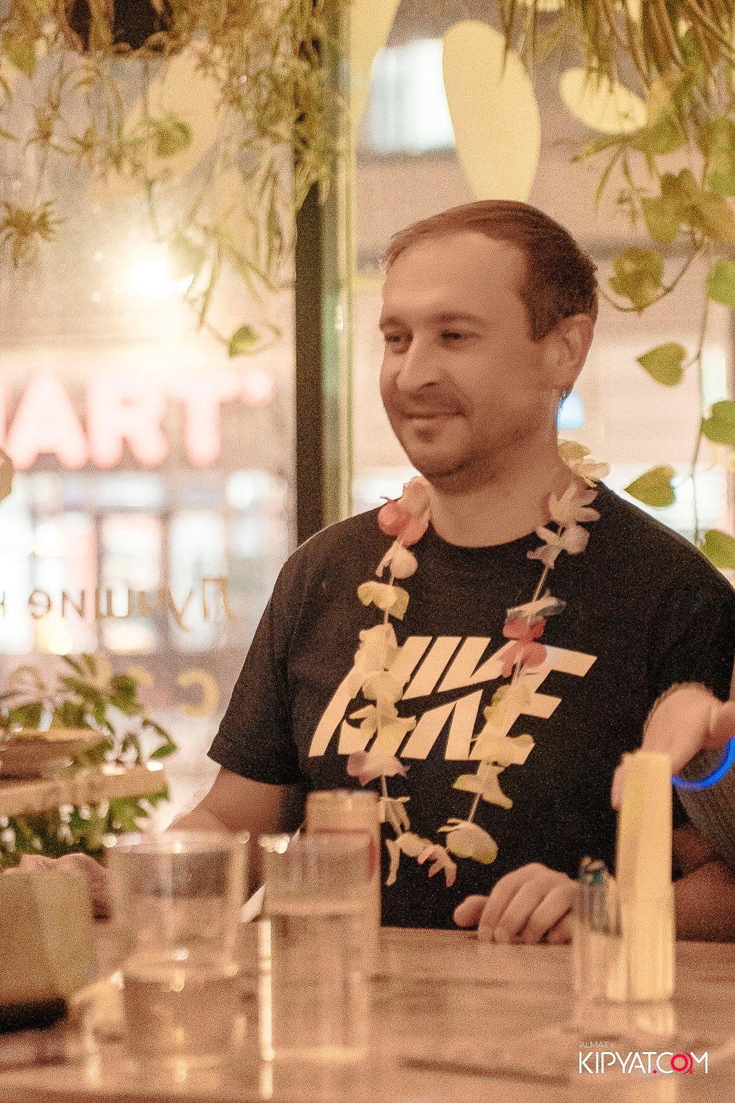 RE: SET. КИПЯТКОМ АЛМАТЫ! Фотосъемка мероприятий в Алматы