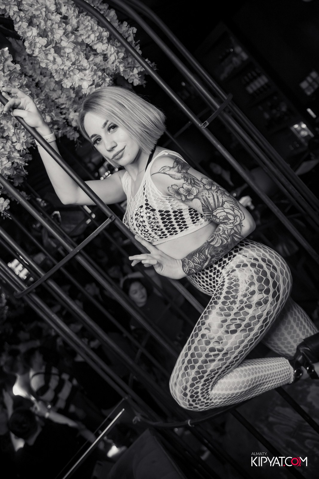 UYAT EMES BAR. КИПЯТКОМ АЛМАТЫ!