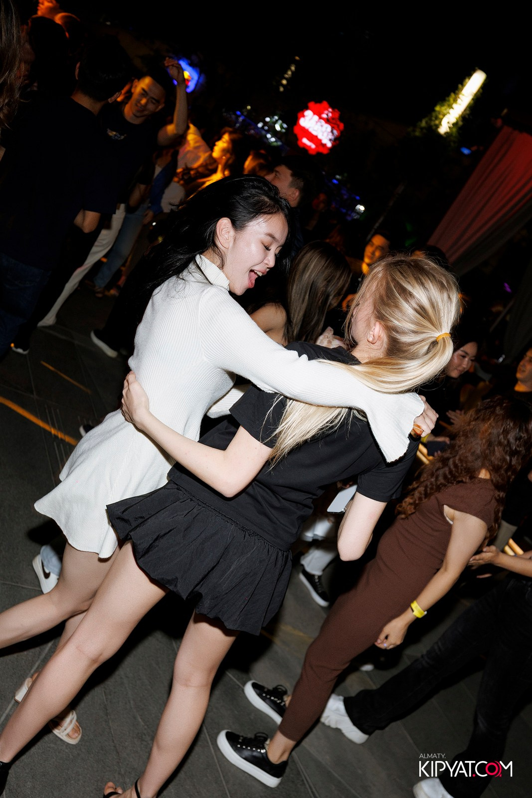 EVENT BAR. КИПЯТКОМ АЛМАТЫ!