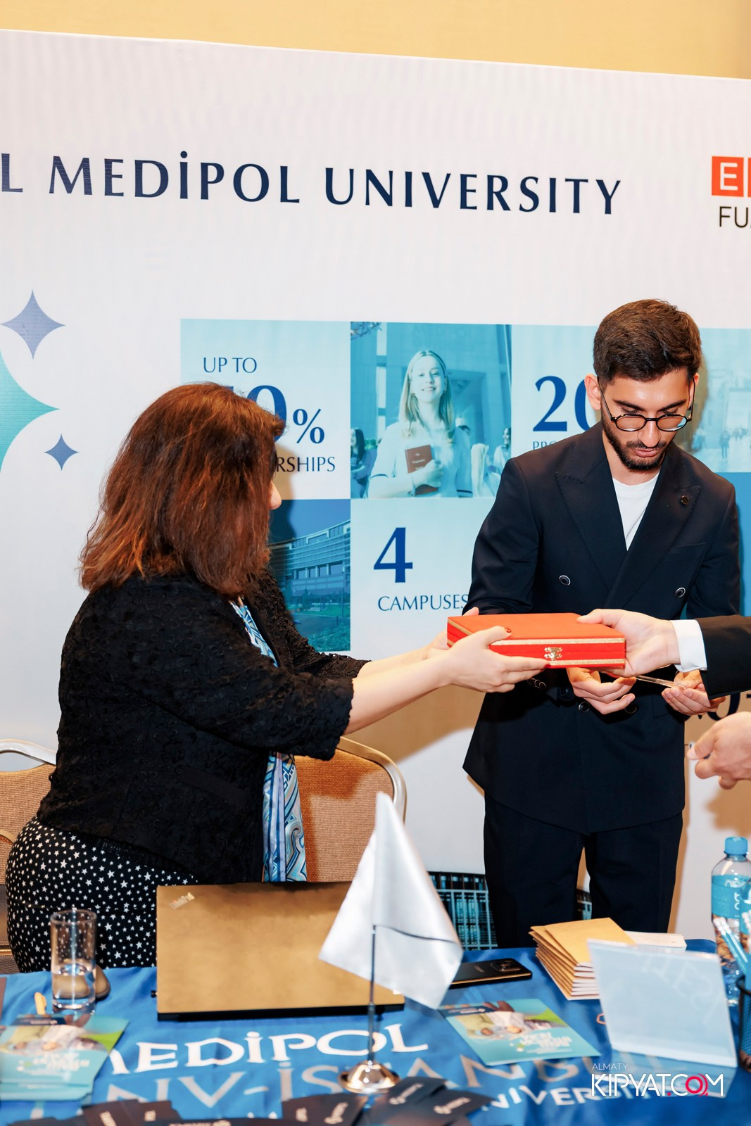 ВЫСТАВКА ТУРЕЦКИХ УНИВЕРСИТЕТОВ. КИПЯТКОМ АЛМАТЫ! Фотосъемка мероприятий в Алматы