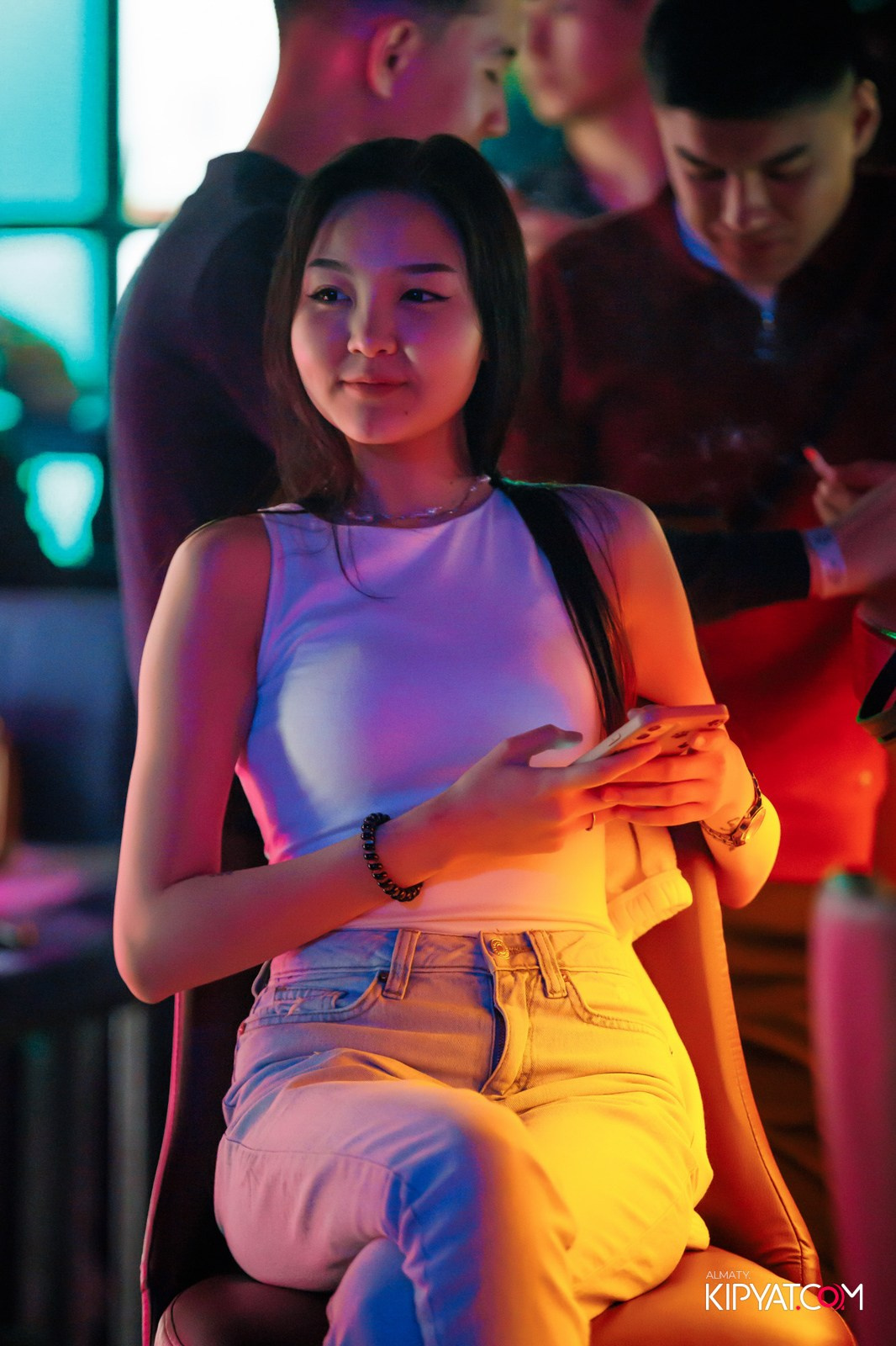 UYAT EMES BAR. КИПЯТКОМ АЛМАТЫ!