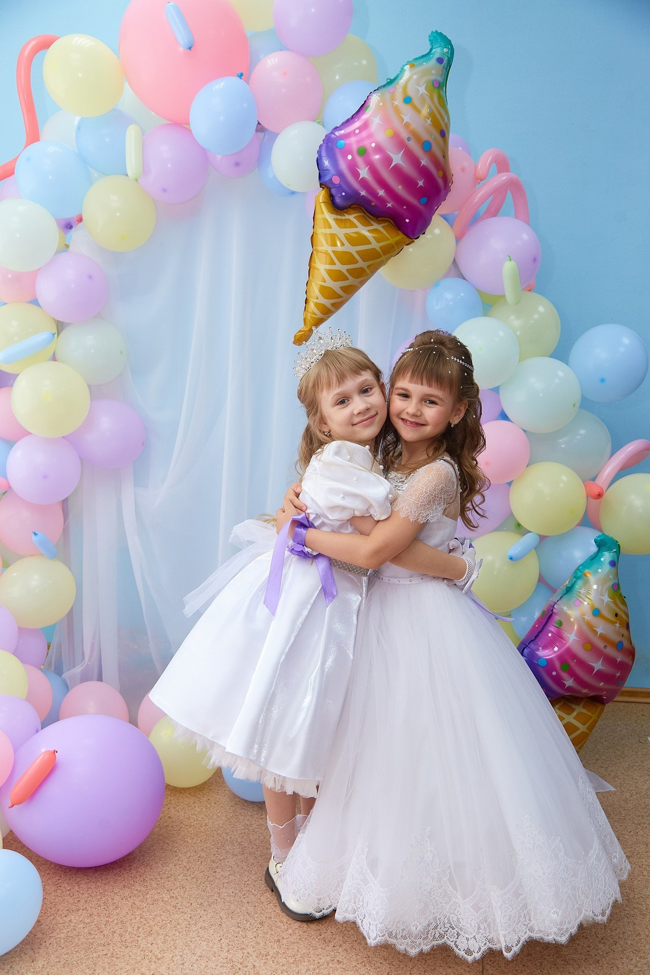 Отзывы о работе фотографа для школы и детского сада в Новосибирске. Выпускной альбом Новосибирск