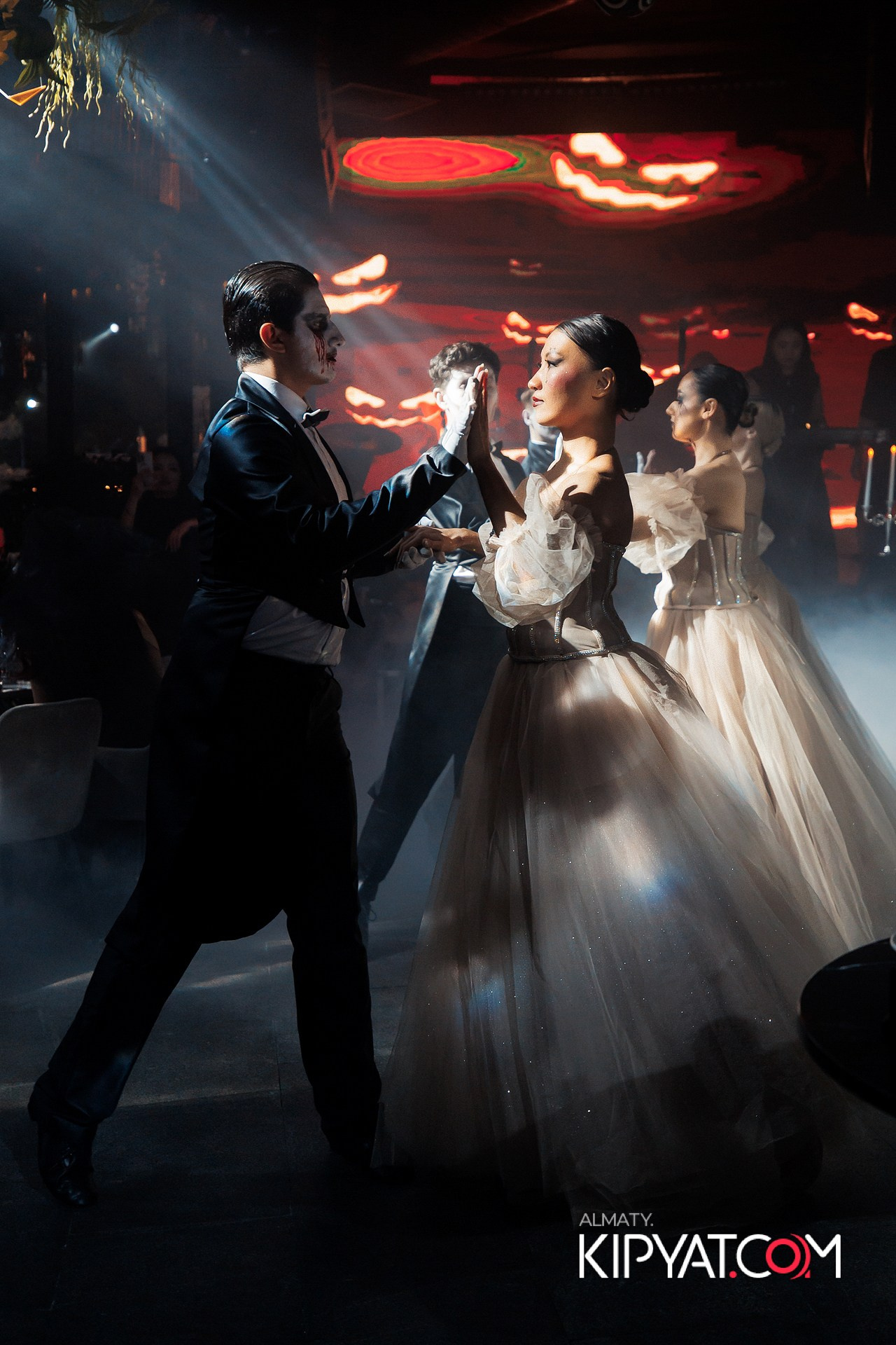 FRIENDS BAR & TERRACE. КИПЯТКОМ АЛМАТЫ! Фотосъемка мероприятий в Алматы