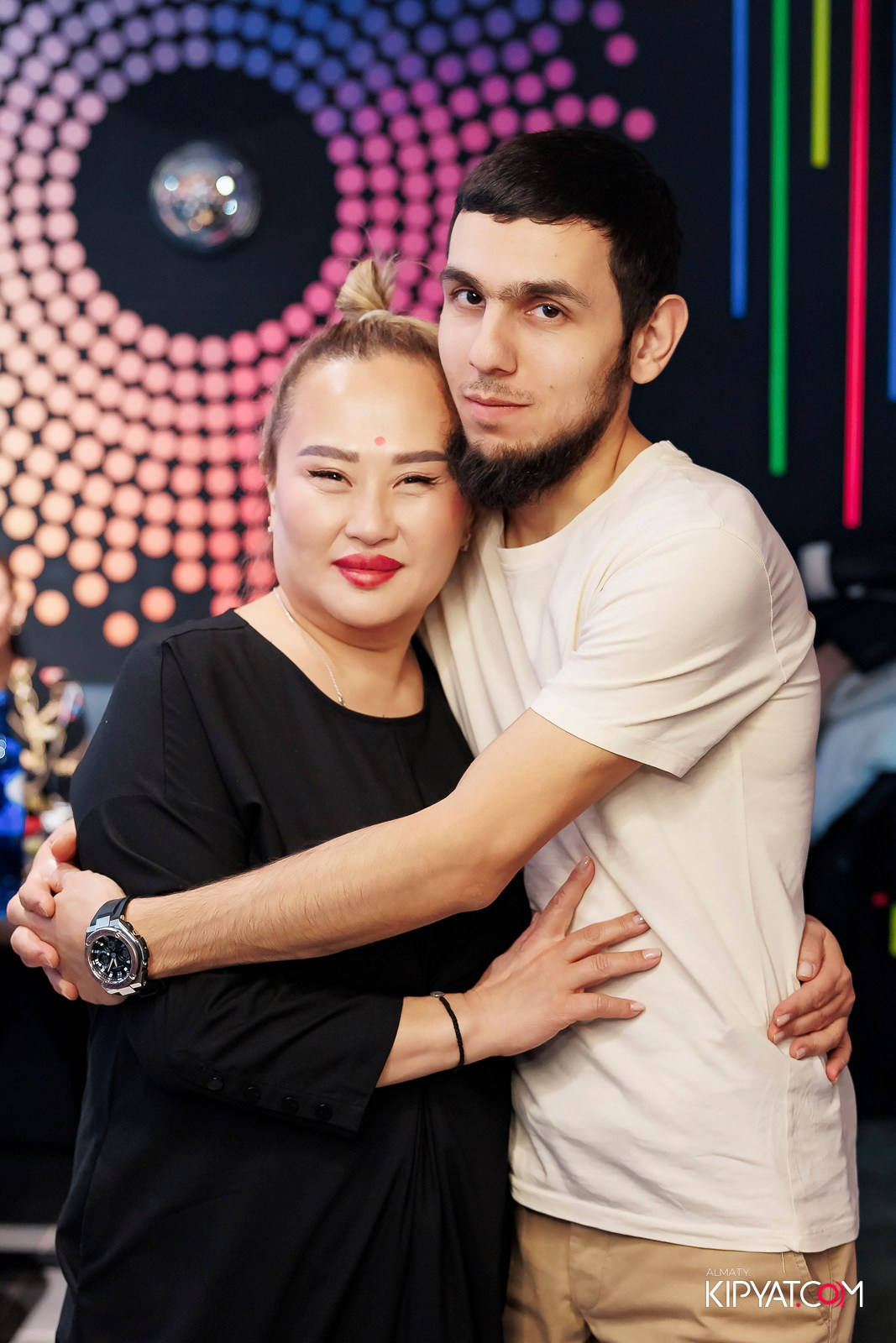 ЗАЯ, НА БИС. КИПЯТКОМ АЛМАТЫ!