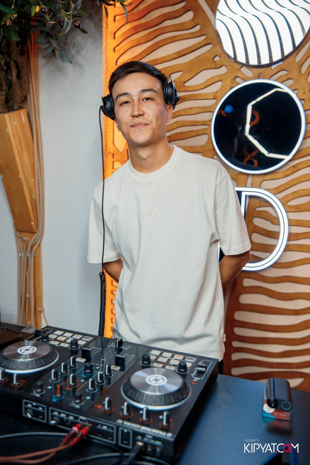 MOOD BAR & TERRACE. КИПЯТКОМ АЛМАТЫ!