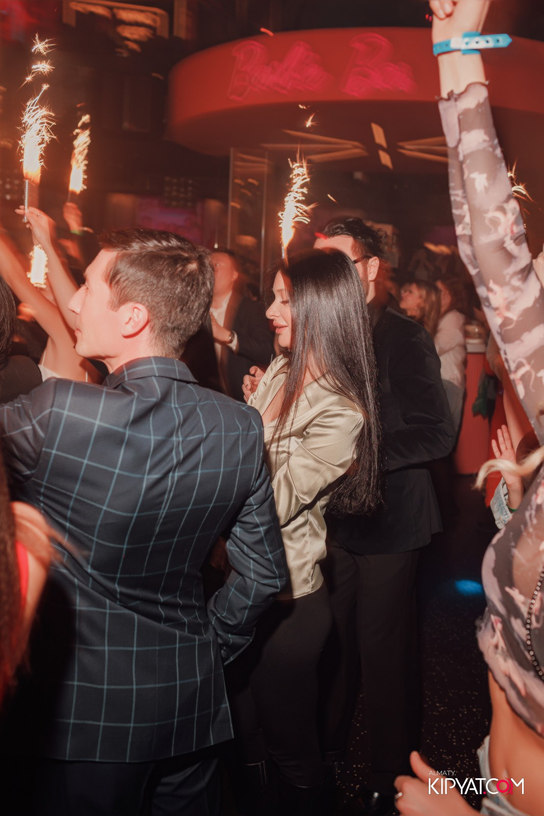 BEAUTY ЁЛКА SANTA BARBARA SPECIAL GUEST ГРУППА MILLENIUM 5 ТРИБЬЮТ ШОУ. КИПЯТКОМ АЛМАТЫ! Фотосъемка мероприятий в Алматы