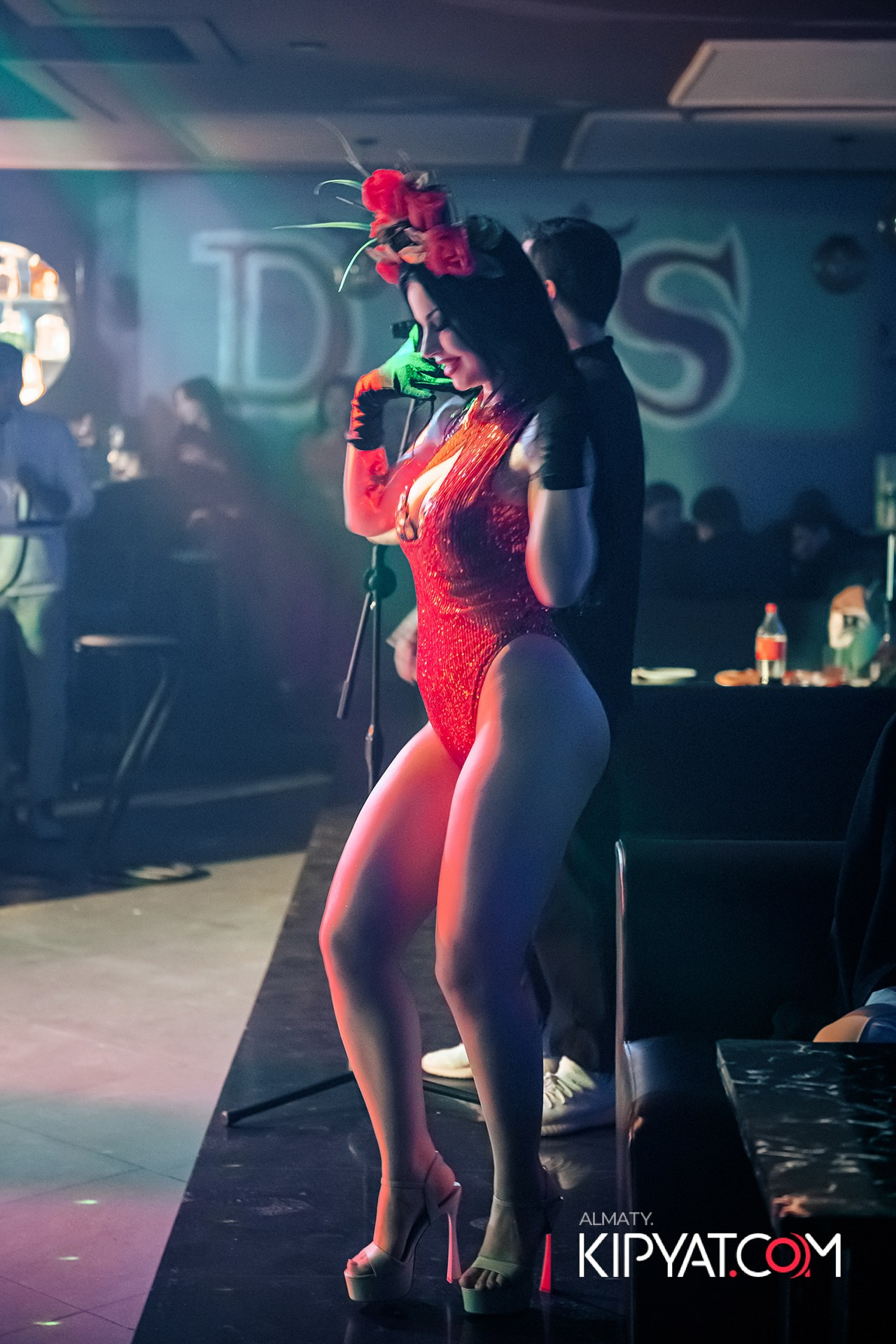 DOS 1 BAR. КИПЯТКОМ АЛМАТЫ!