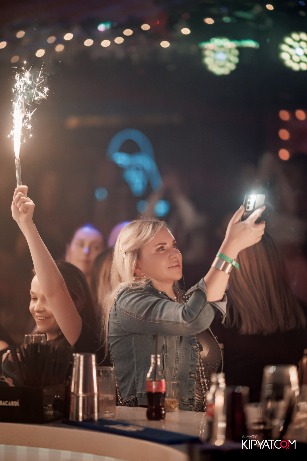 BEAUTY ЁЛКА SANTA BARBARA SPECIAL GUEST ГРУППА MILLENIUM 5 ТРИБЬЮТ ШОУ. КИПЯТКОМ АЛМАТЫ! Фотосъемка мероприятий в Алматы