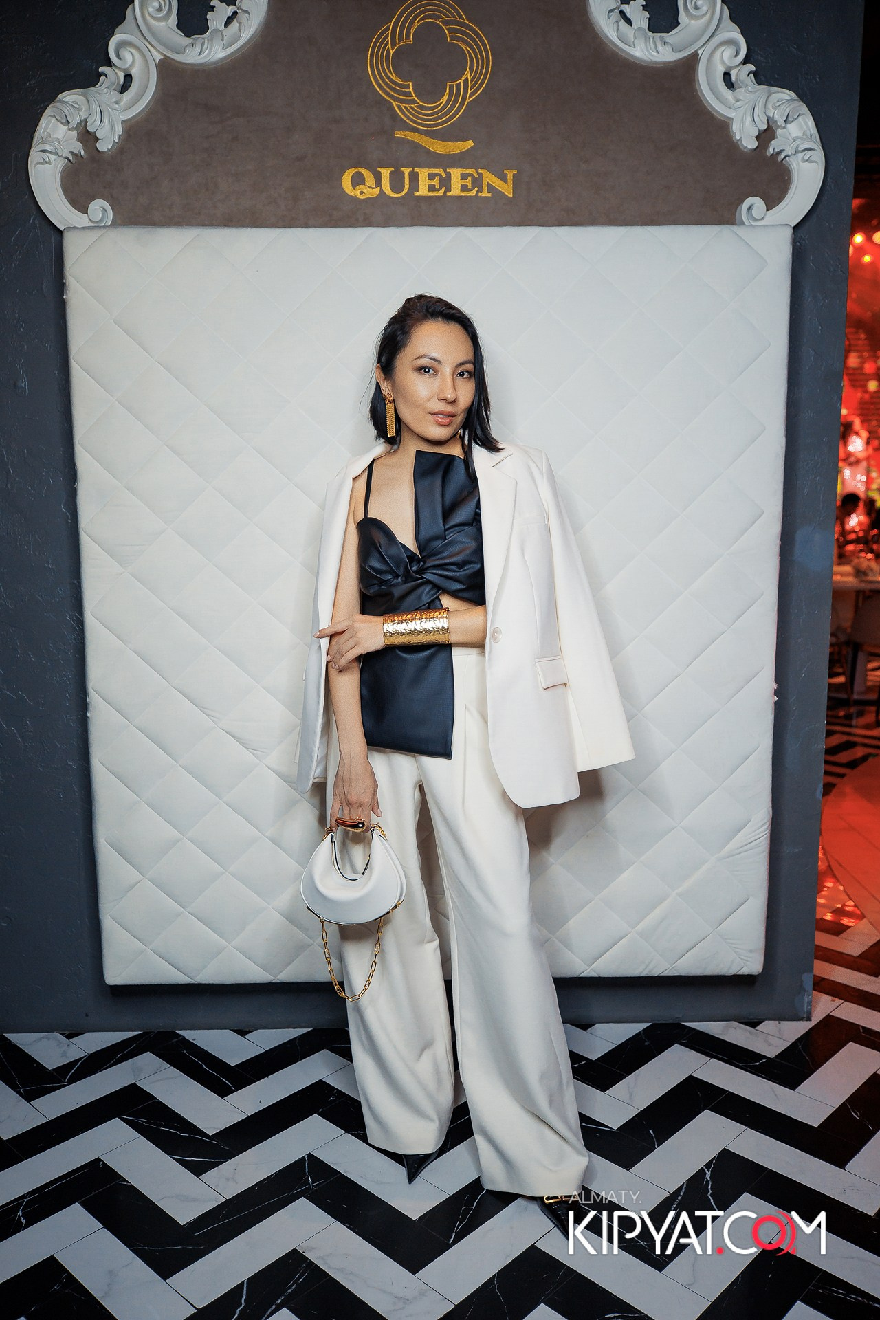 Queen. КИПЯТКОМ АЛМАТЫ!