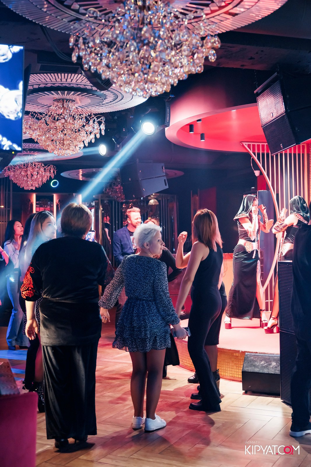 ЗАЯ, НА БИС. КИПЯТКОМ АЛМАТЫ! Фотосъемка мероприятий в Алматы