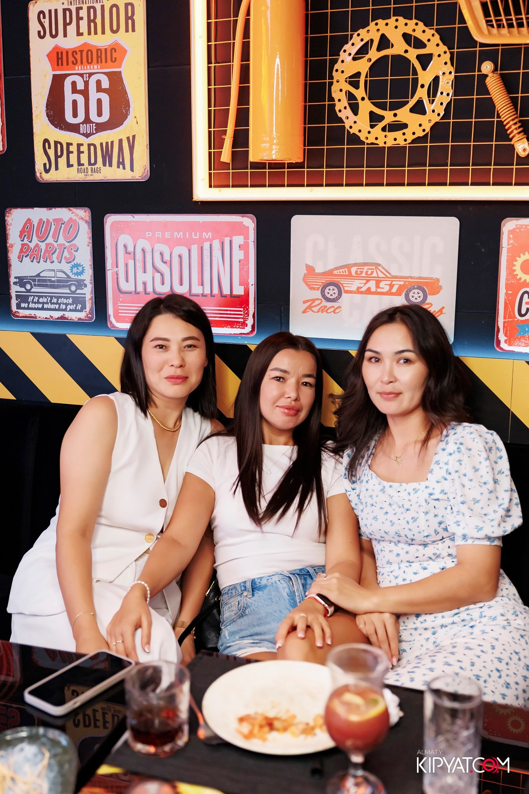 ЗАЯ, НА БИС. КИПЯТКОМ АЛМАТЫ!