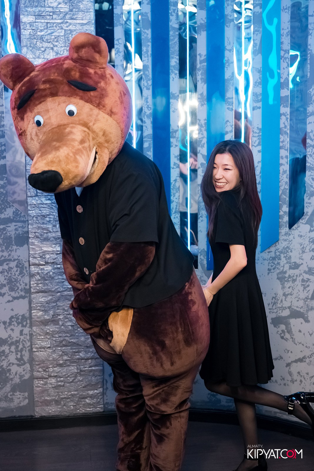 УХО И МЕДВЕДЬ НА ГАГАРИНА. КИПЯТКОМ АЛМАТЫ!