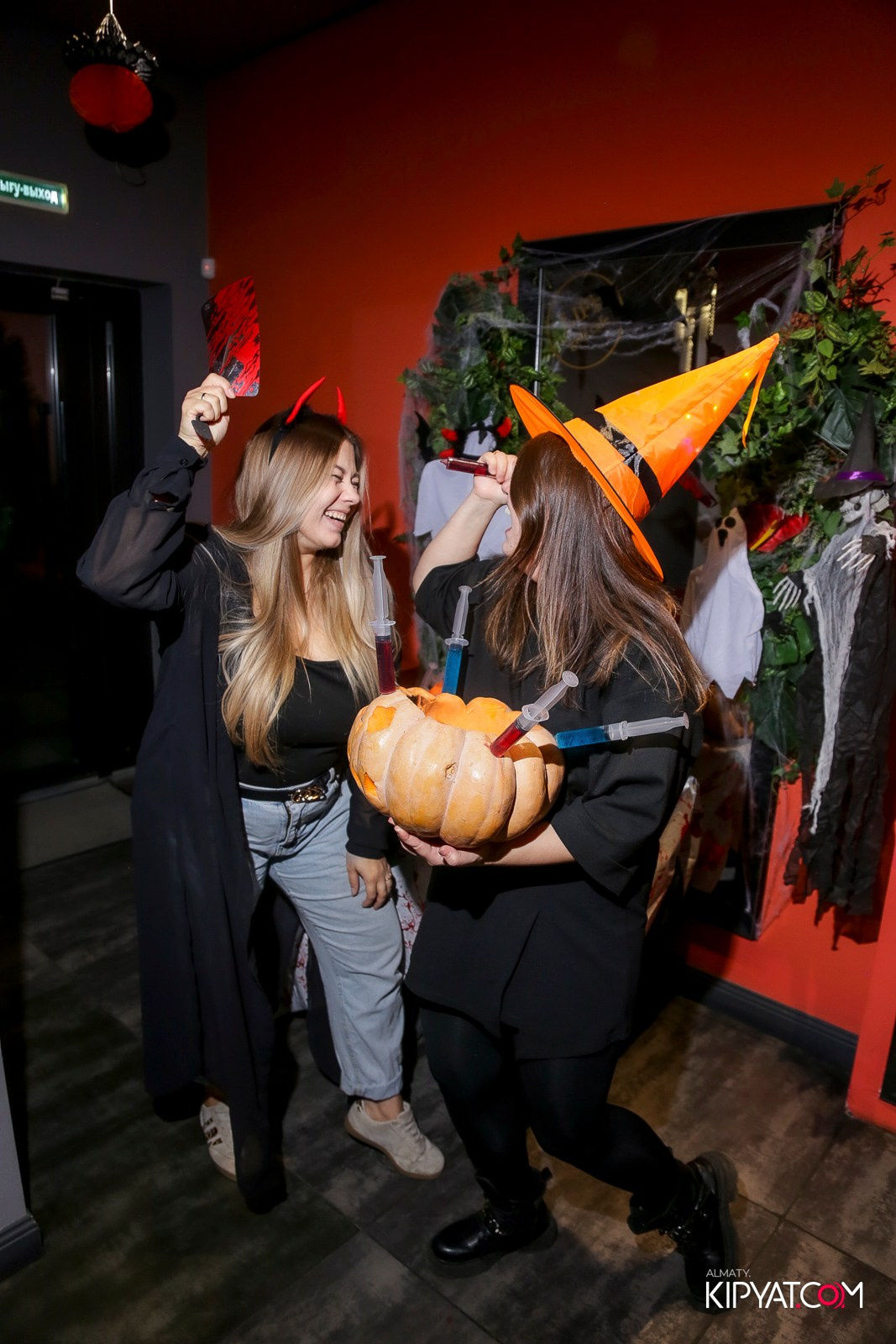 LIFE GRILL CAFE. КИПЯТКОМ АЛМАТЫ!