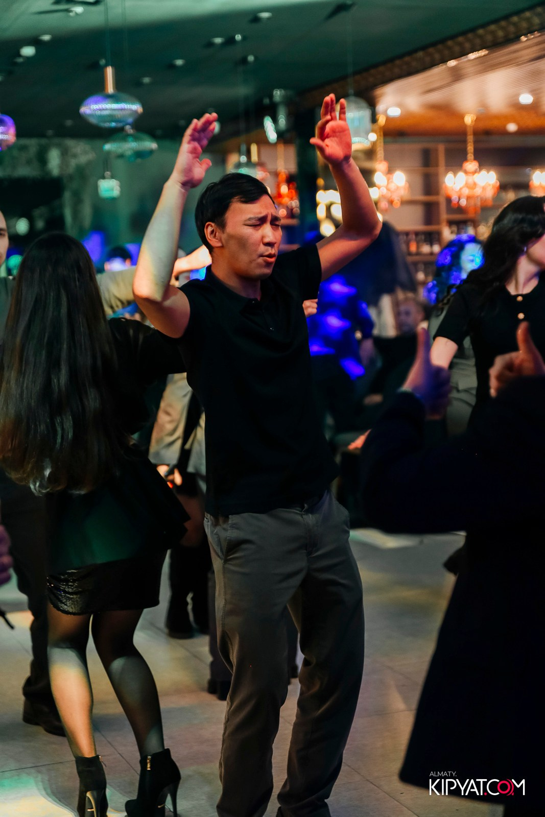 РЕСТОРАН ВЕСЕЛИДЗЕ НА ШЕВЧЕНКО. КИПЯТКОМ АЛМАТЫ!