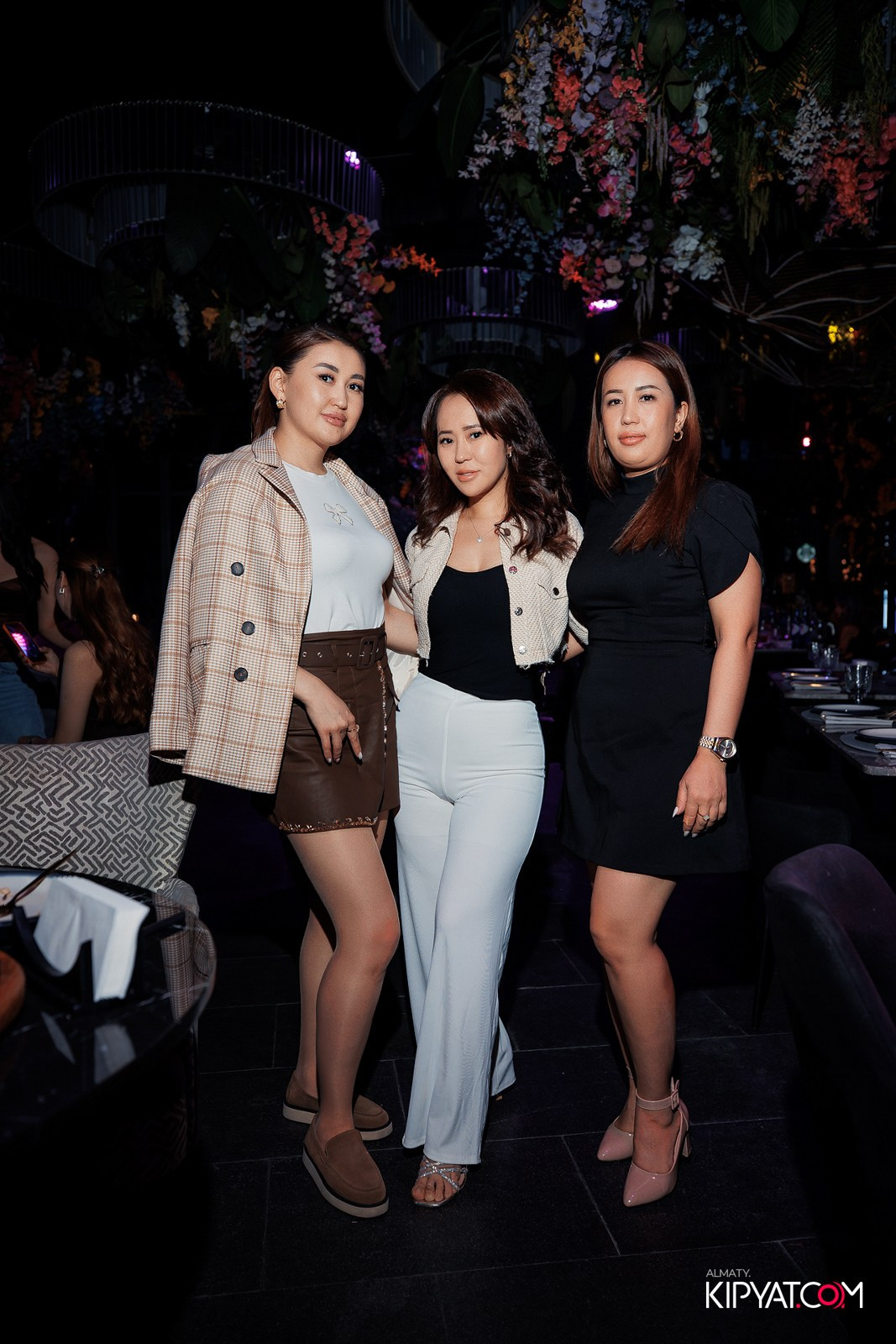 FRIENDS BAR & TERRACE. КИПЯТКОМ АЛМАТЫ!