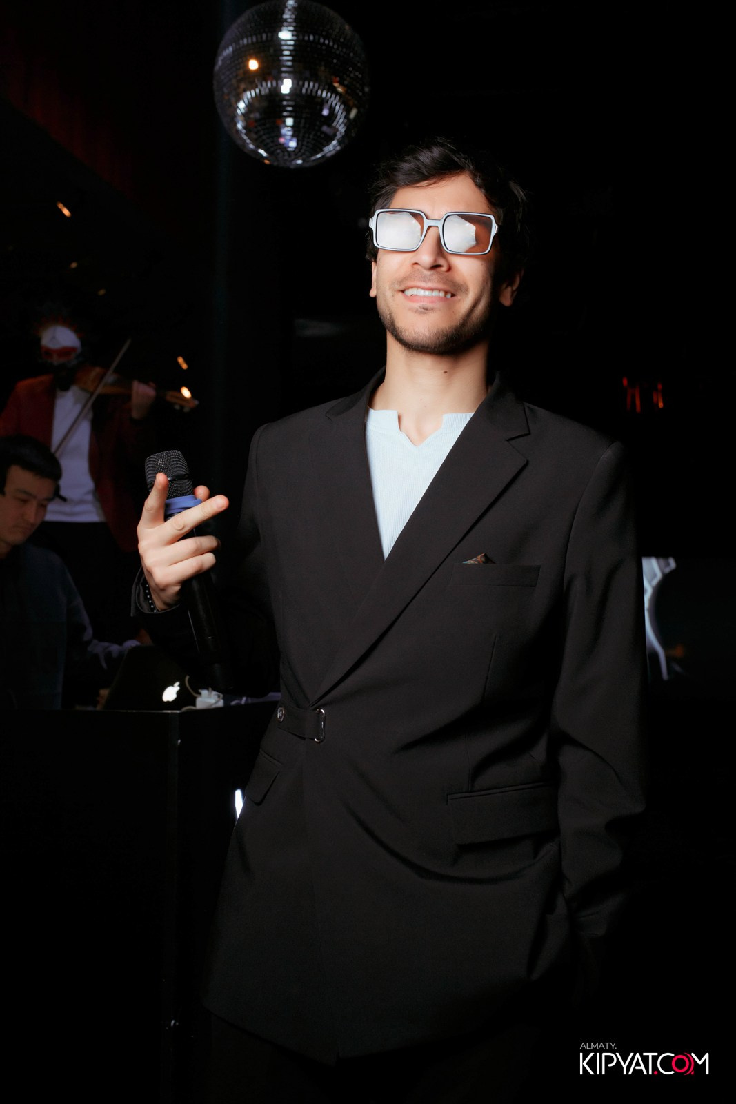 MOOD KARAOKE & TERRACE. КИПЯТКОМ АЛМАТЫ!