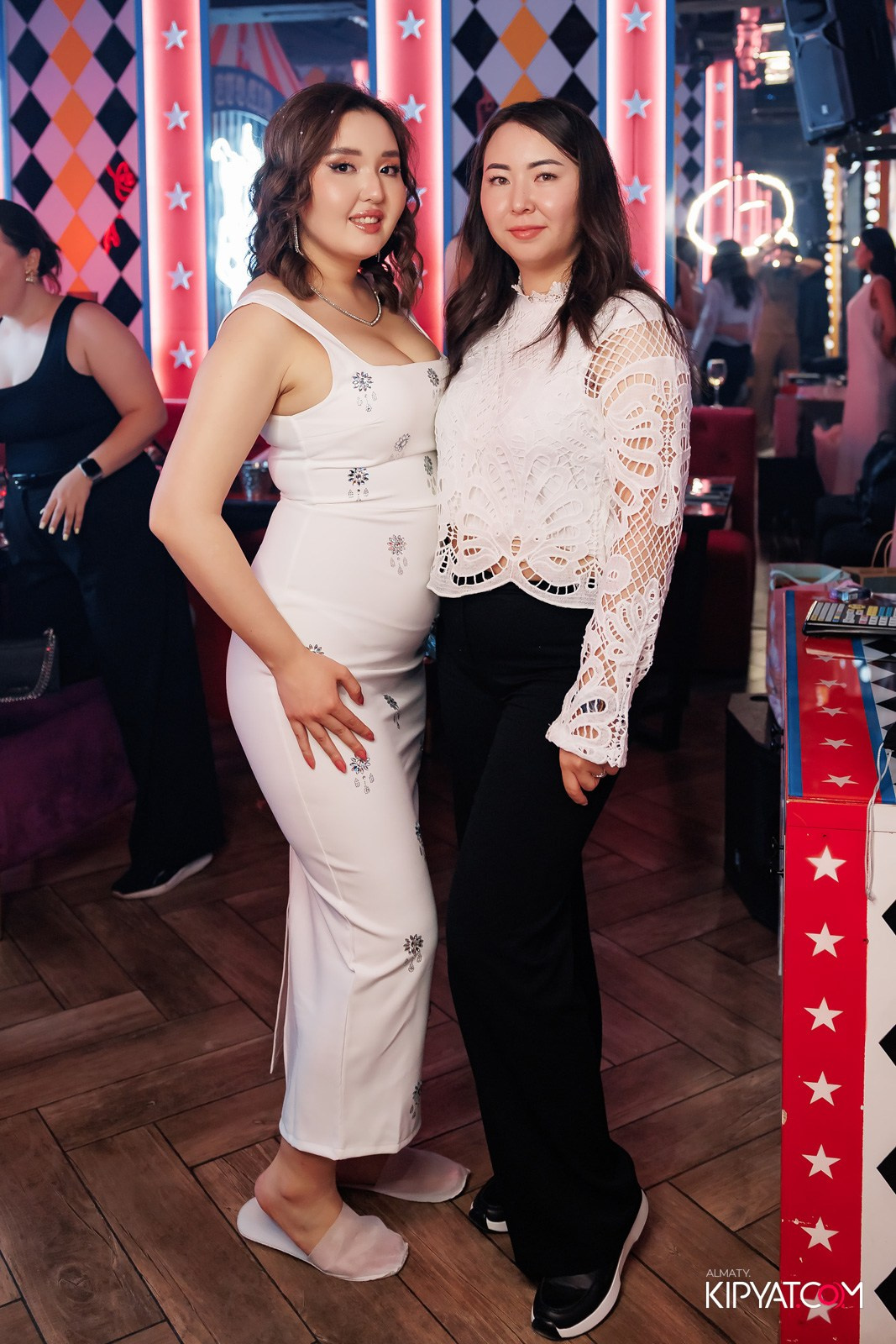 ЗАЯ, НА БИС. КИПЯТКОМ АЛМАТЫ!