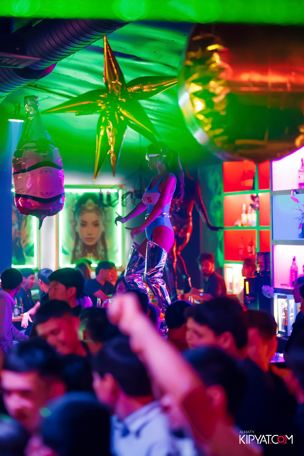 UYAT EMES BAR. КИПЯТКОМ АЛМАТЫ!