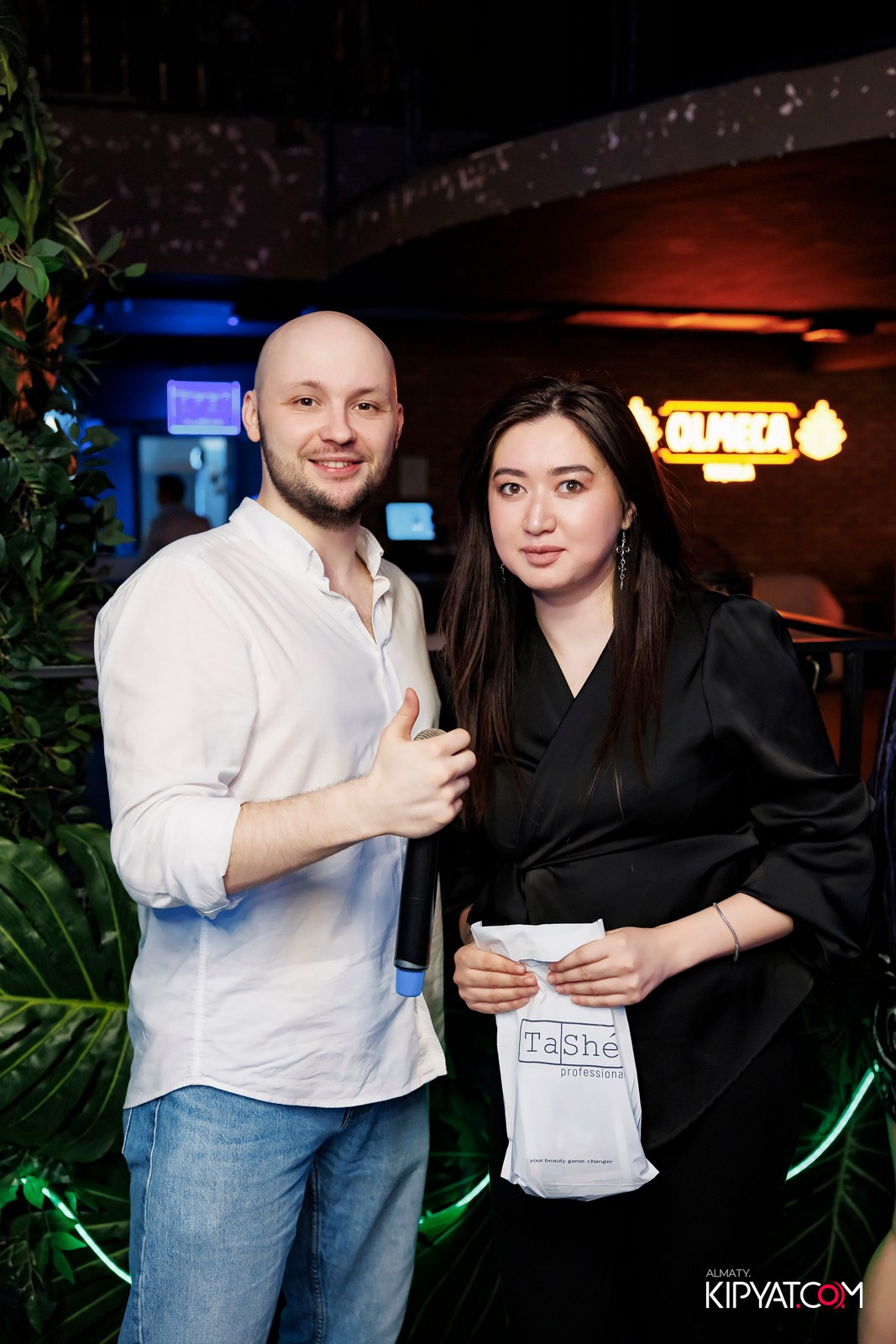 МУЗЫКАЛЬНОЕ ЛОТО В HIT RETRO. КИПЯТКОМ АЛМАТЫ! Фотосъемка мероприятий в Алматы