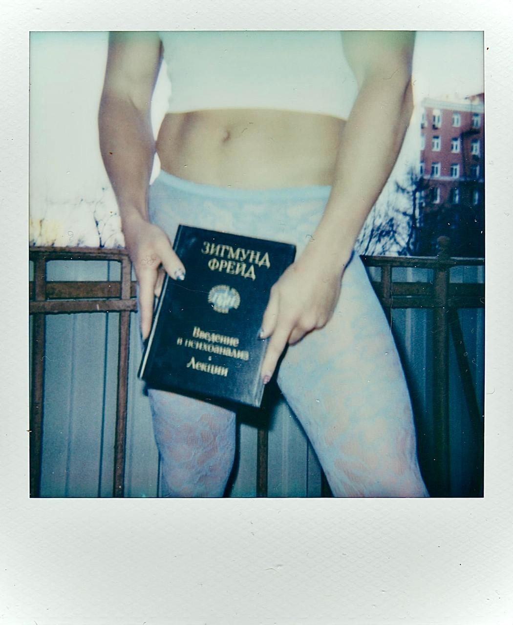 Polaroids. Софа Катастрофа, Одичание. фотохудожница, креативный продюсер, автор. Nude, eros, портретный фотограф