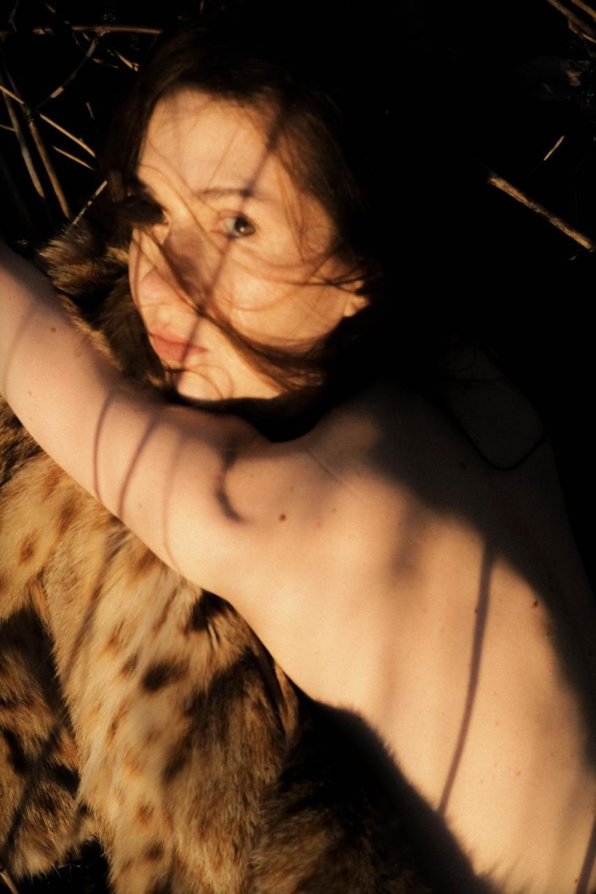 Анна арт-резиденция в Филях (nude). Софа Катастрофа, Одичание. фотохудожница, креативный продюсер, автор. Nude, eros, портретный фотограф