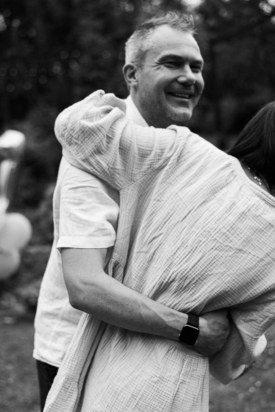 Коля, Ксюша, Саша, Андрей, Кира и бабушки | на даче