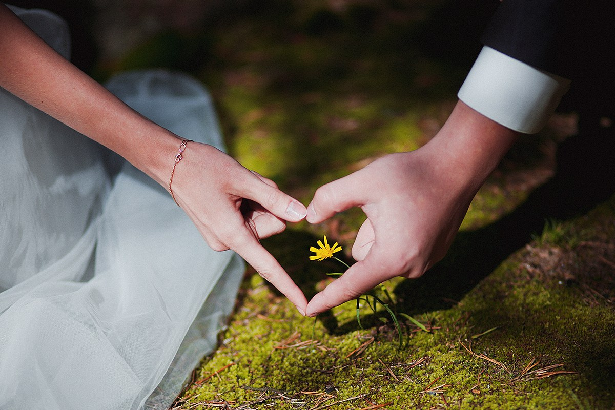Свадебная прогулка Алекса и Даши. Фотограф крещение венчание в Петербурге! Помогает подобрать храм и посоветовал душевного батюшку в СПб