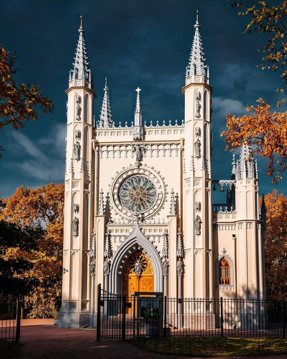 Локации в Петергофе