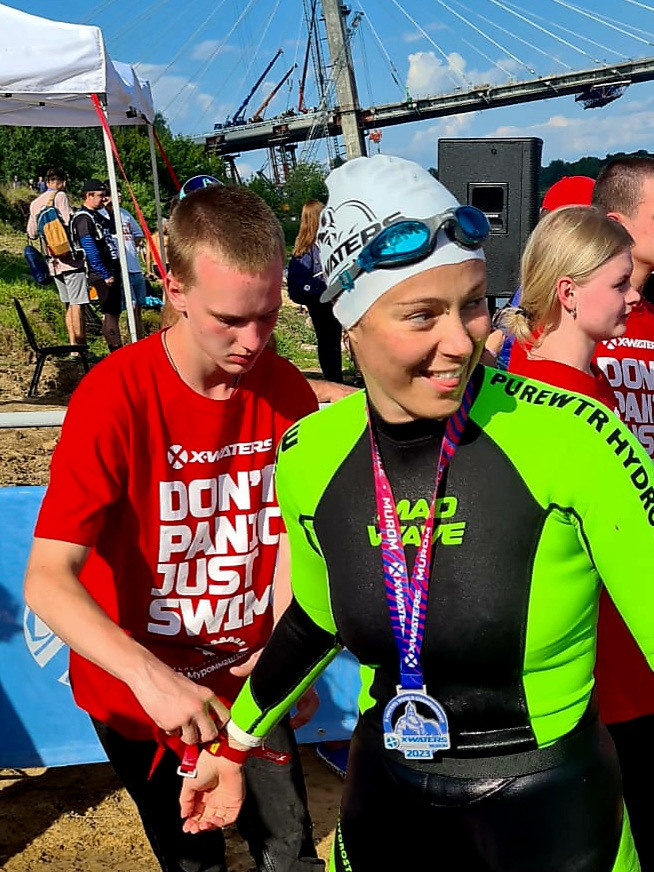 Даша на финише. Эмоции зашкаливают после такого заплыва у всех!