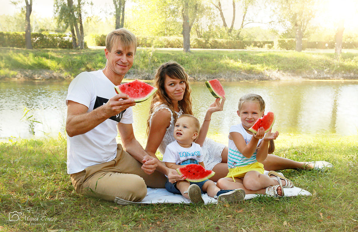 Семейная фотосессия в омске от Марии Беккер. Мария Беккер - фотограф: свадебный, семейный, детский