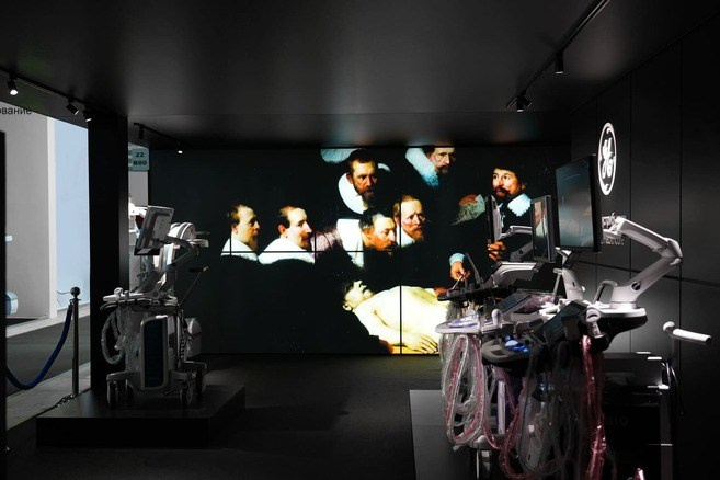 О дизайнере