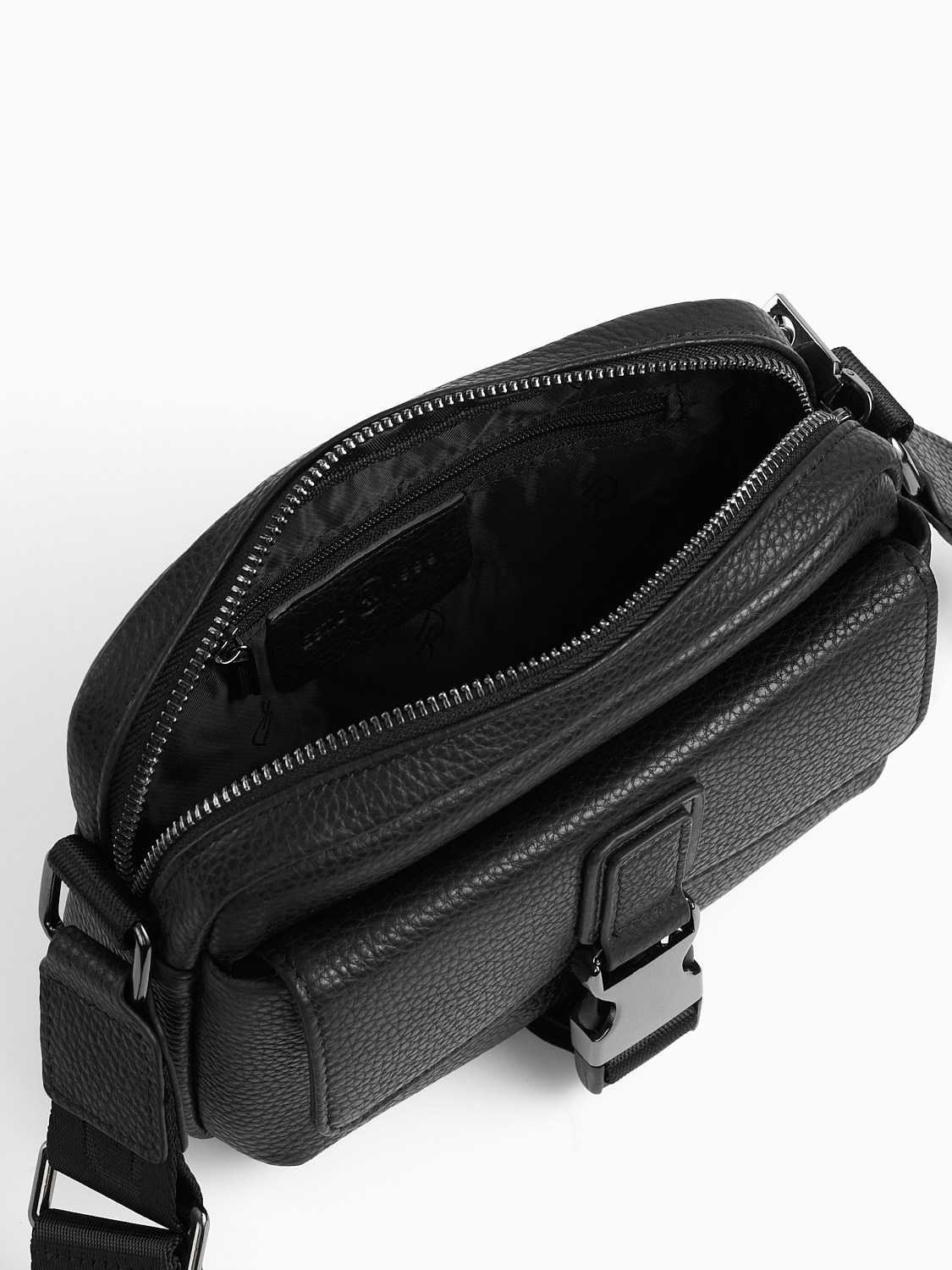 Сумки и кошельки. Предметная фотосъемка в Алматы. Предметный фотограф для маркетплейстов Артур Ахмадиев