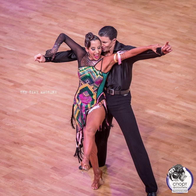 DANCE. Фотограф для маркетплейсов Михаил Бове